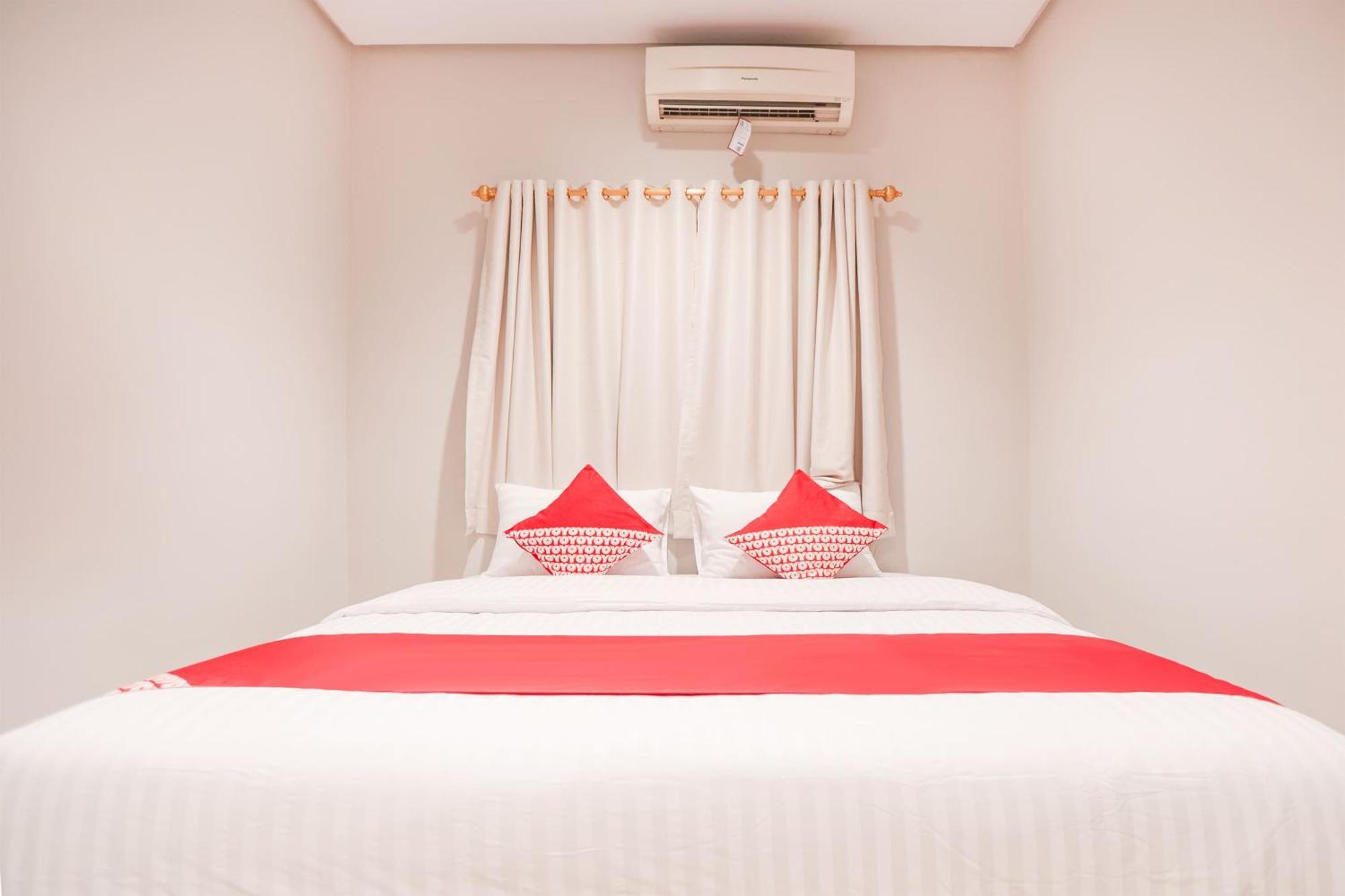 Oyo 148 Cempaka Place Homestay Jakarta Buitenkant foto