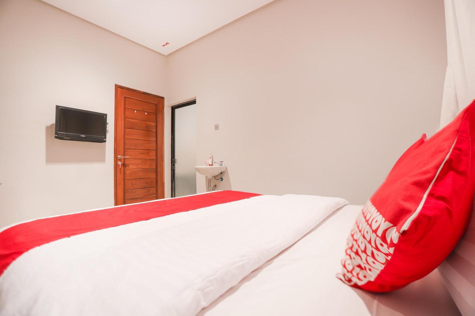Oyo 148 Cempaka Place Homestay Jakarta Buitenkant foto