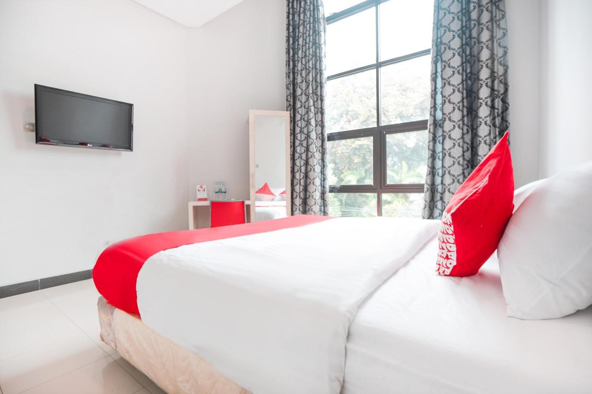 Oyo 148 Cempaka Place Homestay Jakarta Buitenkant foto