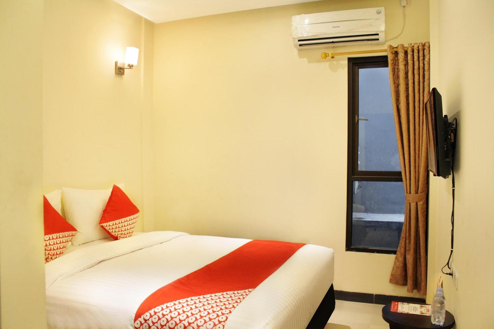 Oyo 148 Cempaka Place Homestay Jakarta Buitenkant foto